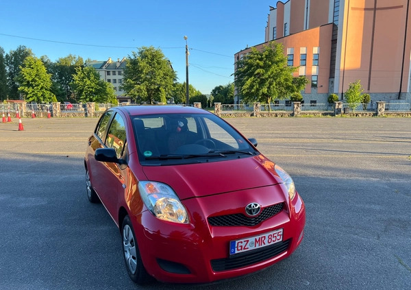 Toyota Yaris cena 21500 przebieg: 132580, rok produkcji 2010 z Tarnów małe 631